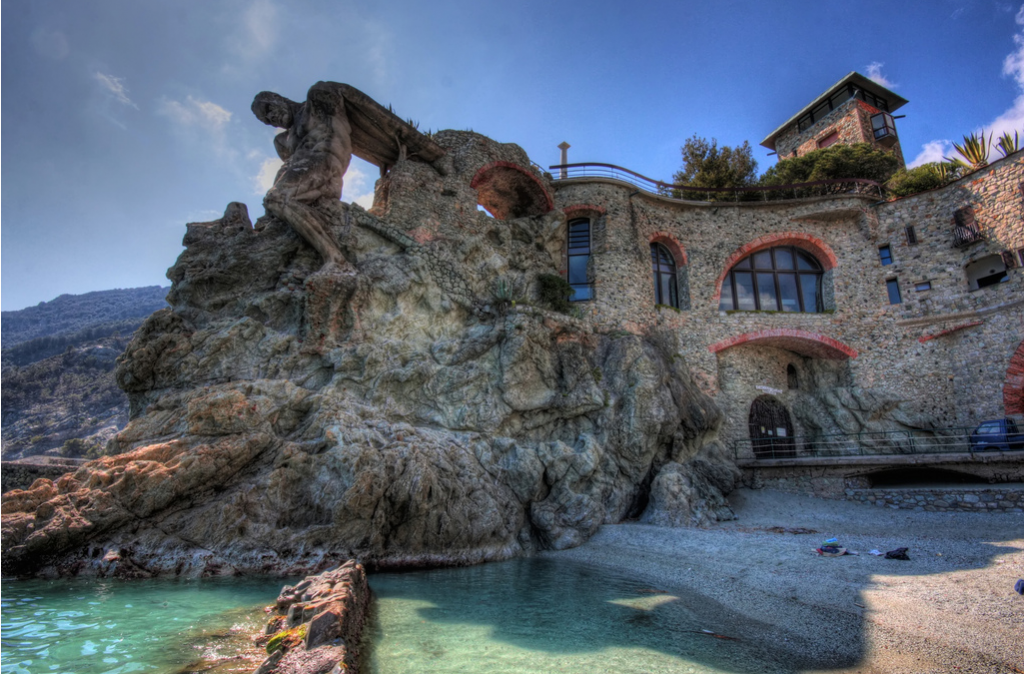 Gigante di Monterosso - by Greg McNevin