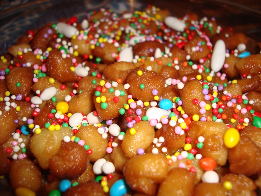 Dolci Palline Di Natale.Dolci Di Natale A Napoli Una Tradizione Millenaria Slow Travel