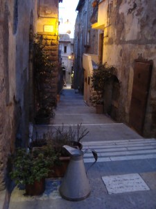 Pitigliano - vicolo del borgo antico